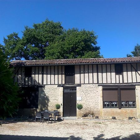 Les Gites De Castera Aire-sur-lʼAdour المظهر الخارجي الصورة